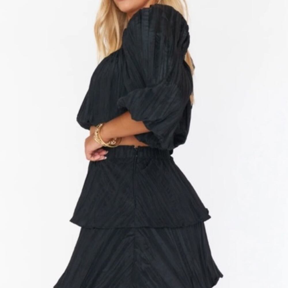 Show Me Your Mumu Keepsake Crinkle Crop Top in Black XS - Picture 2 of 8